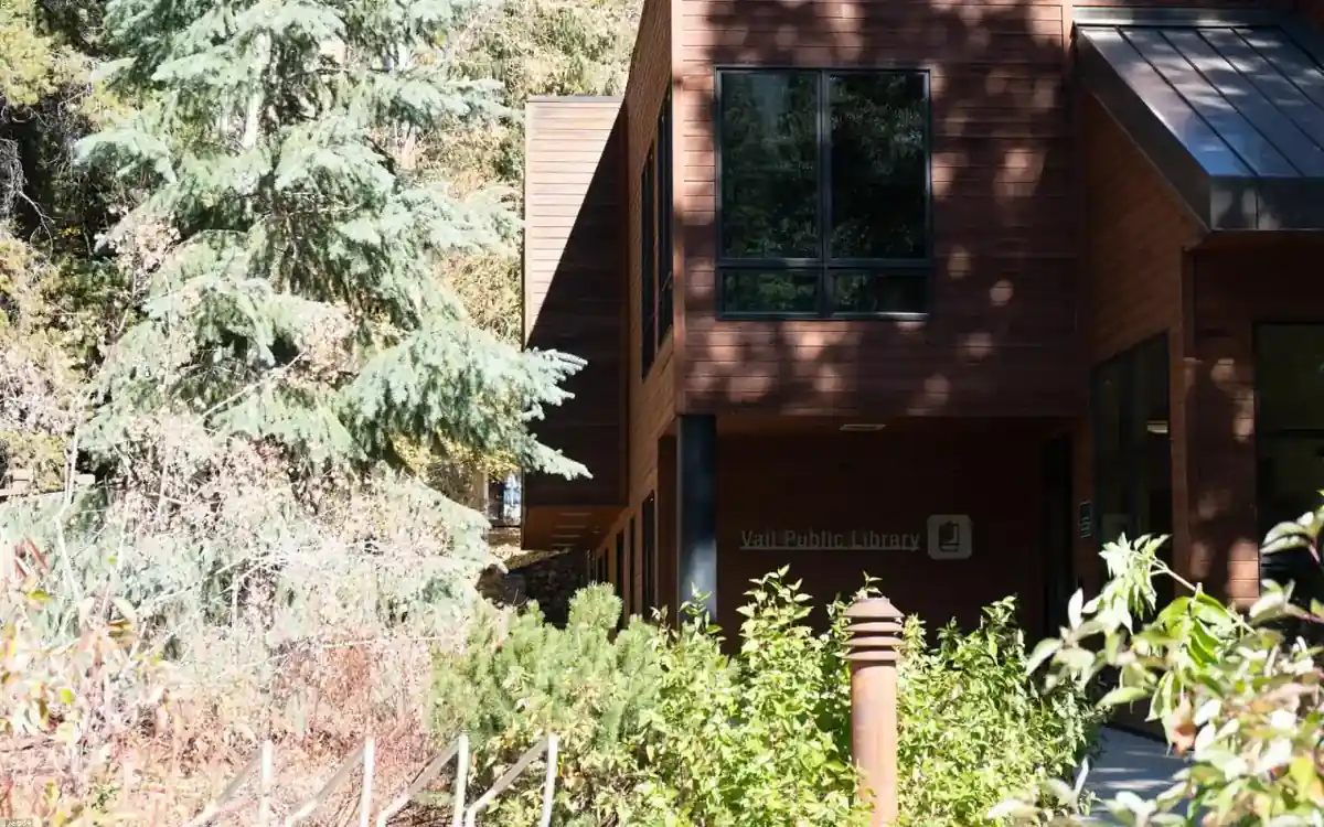 fence repair on an established Central Beaverton lot