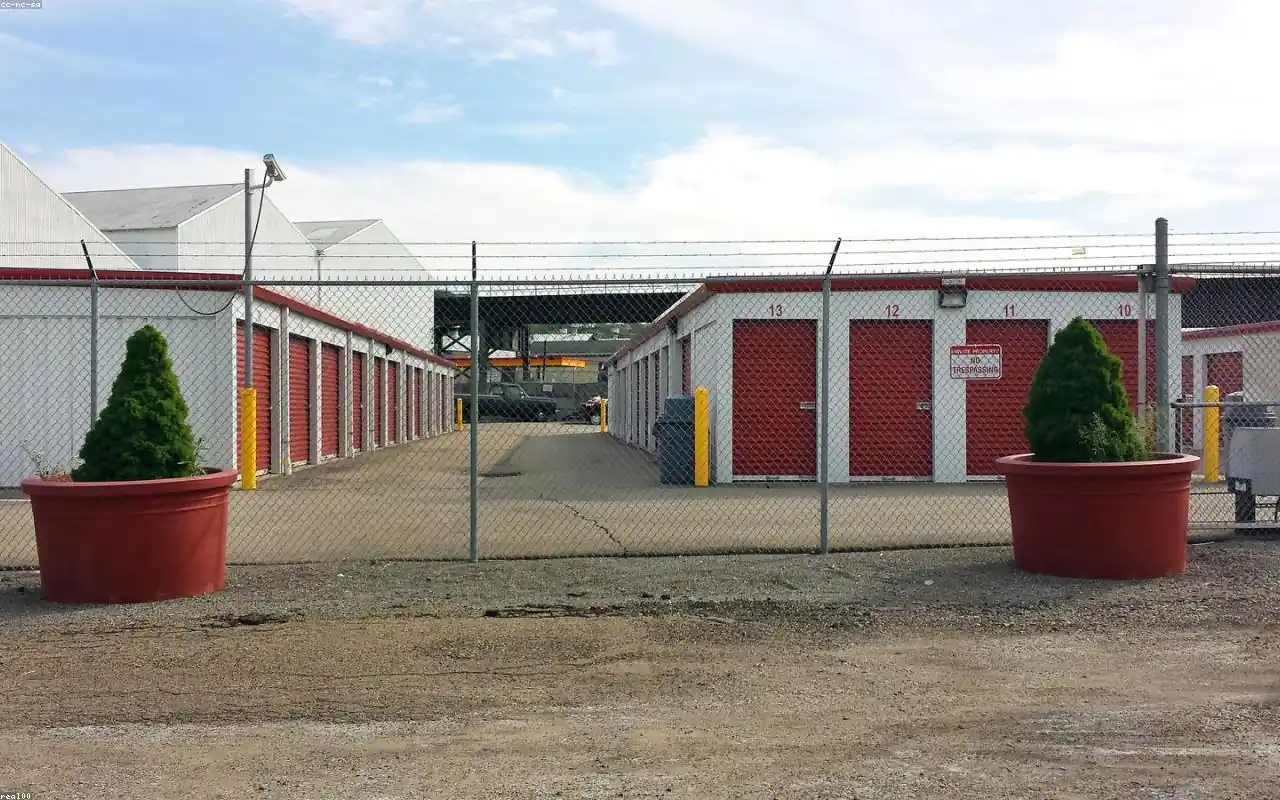 commercial fencing Beaverton