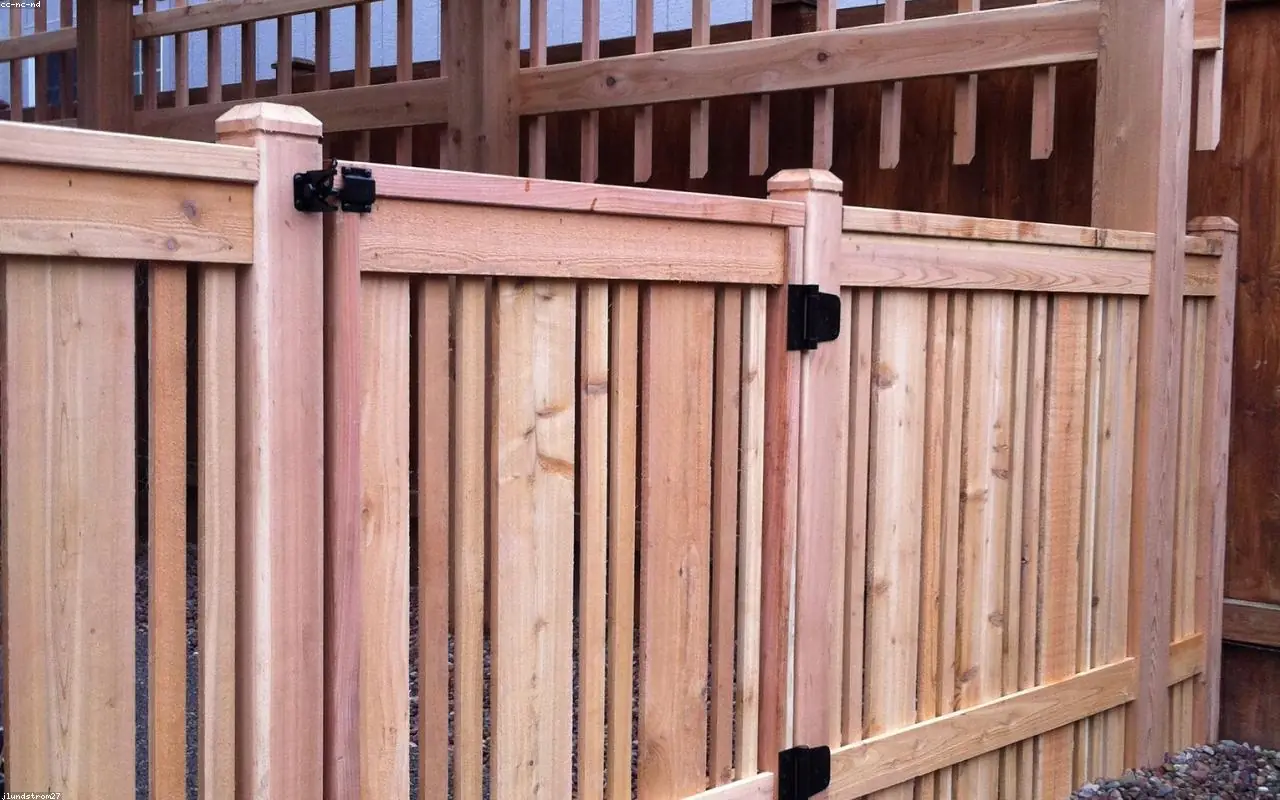 cedar privacy fence buffering road noise on a home near Murray Boulevard Beaverton